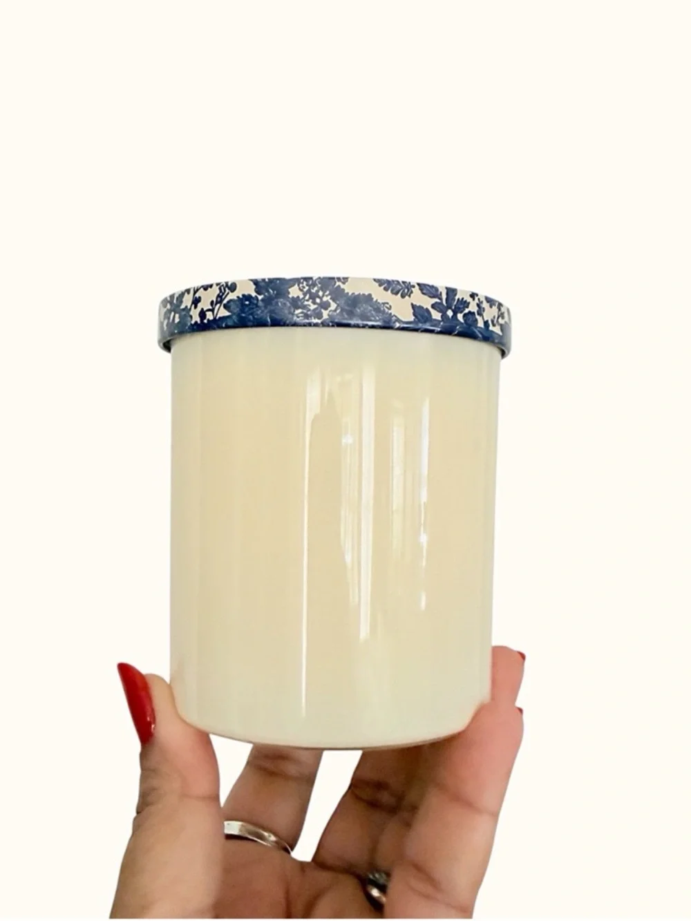 Leoben Company Jasmine Santal Scented Candle - Cream & Blue
